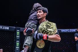 记者：埃切韦里想去罗马而非赫罗纳，他已向身边人重申这一点